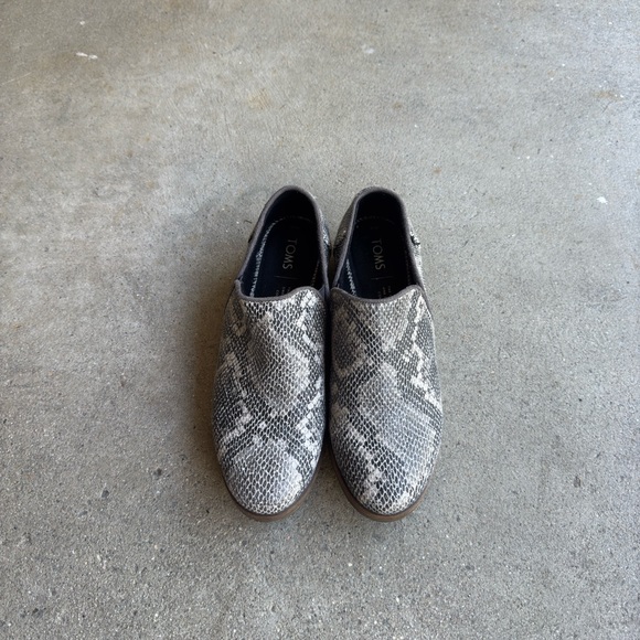 Tom’s Women’s Snake Embossed Shay Low Bootie - Picture 3 of 5